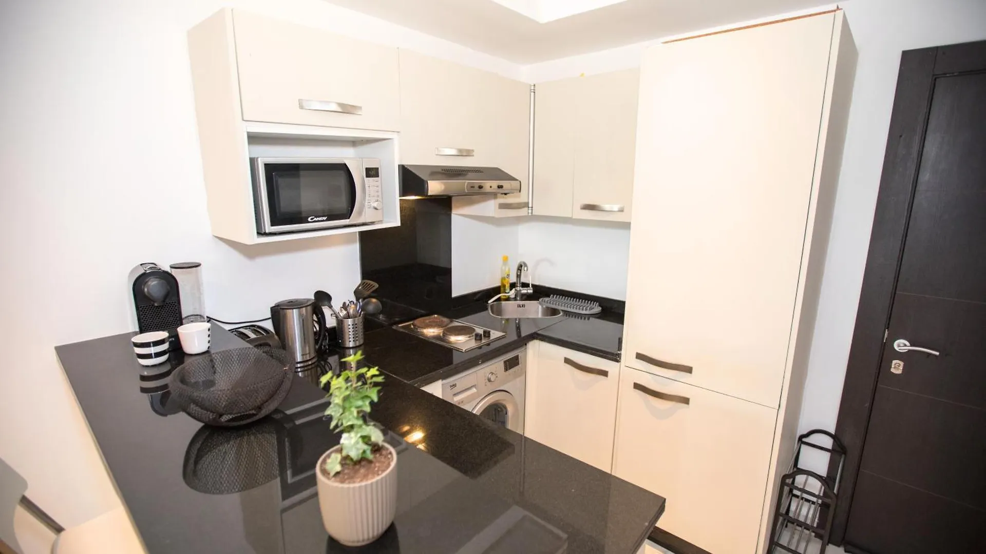 Appartement Chic En Plein Gauthier Casablanca 0*,  Morocco