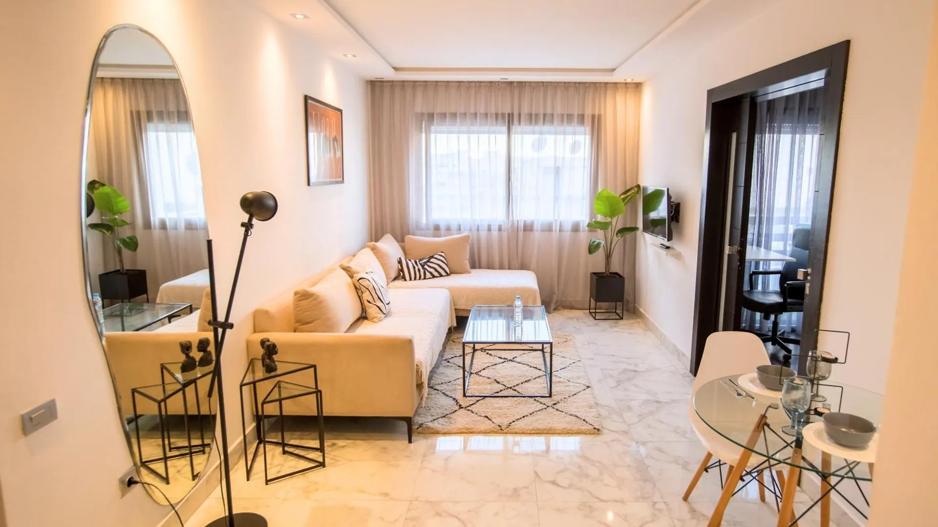 Appartement Chic En Plein Gauthier Casablanca